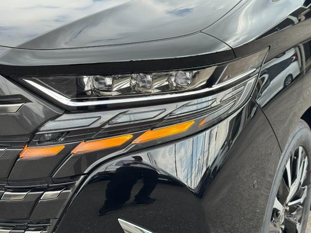 TOYOTA ALPHARD HYBRID EXECUTIVE LOUNGE