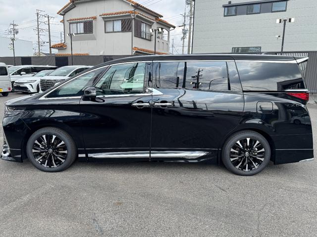 TOYOTA ALPHARD HYBRID EXECUTIVE LOUNGE