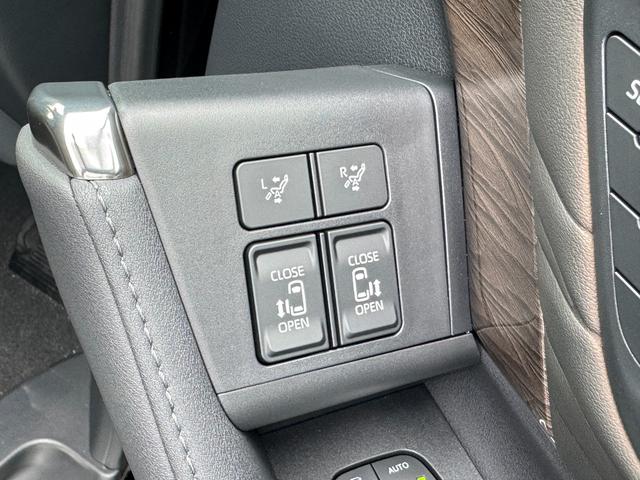 TOYOTA ALPHARD HYBRID EXECUTIVE LOUNGE