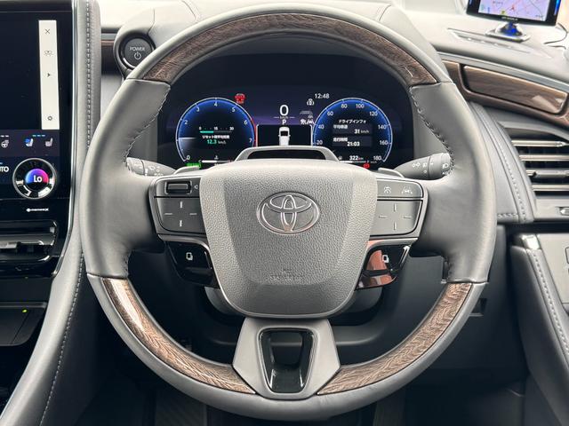 TOYOTA ALPHARD HYBRID EXECUTIVE LOUNGE