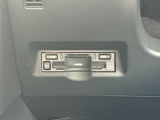 TOYOTA ALPHARD HYBRID EXECUTIVE LOUNGE