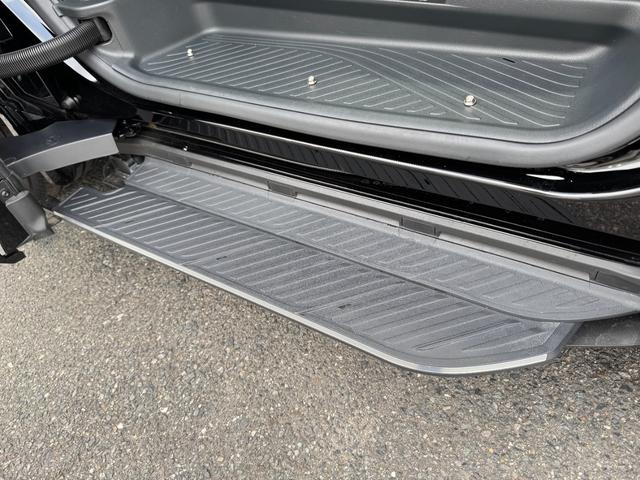 TOYOTA ALPHARD HYBRID EXECUTIVE LOUNGE