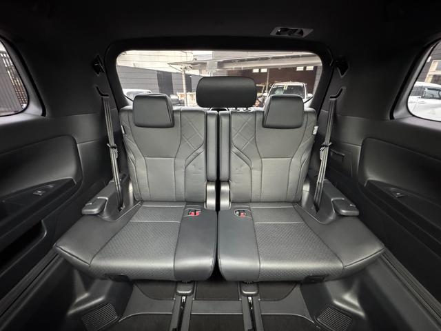 TOYOTA ALPHARD HYBRID EXECUTIVE LOUNGE