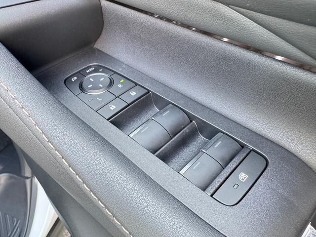 TOYOTA ALPHARD HYBRID Z