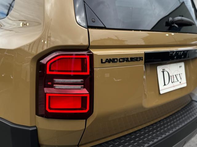 ランドクルーザー250 ZX JBLサウンド 丸目ヘッドライト ムーンルーフ ルーフレール パノラミックビューモニター フルセグTV 純正12.3型ナビ デジタルインナーミラー シートエアコン 電動格納サードシート ワイヤレス充電(15枚目)