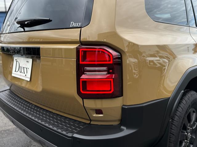 ランドクルーザー250 ZX JBLサウンド 丸目ヘッドライト ムーンルーフ ルーフレール パノラミックビューモニター フルセグTV 純正12.3型ナビ デジタルインナーミラー シートエアコン 電動格納サードシート ワイヤレス充電(17枚目)