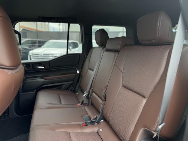 ランドクルーザー250 ZX JBLサウンド 丸目ヘッドライト ムーンルーフ ルーフレール パノラミックビューモニター フルセグTV 純正12.3型ナビ デジタルインナーミラー シートエアコン 電動格納サードシート ワイヤレス充電(28枚目)