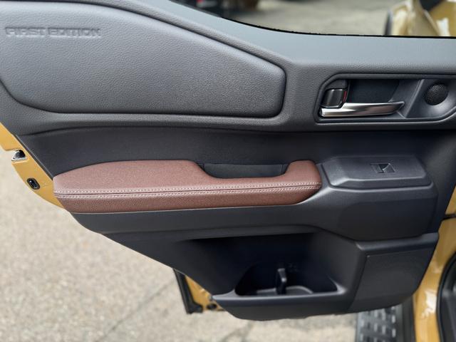 ランドクルーザー250 ZX JBLサウンド 丸目ヘッドライト ムーンルーフ ルーフレール パノラミックビューモニター フルセグTV 純正12.3型ナビ デジタルインナーミラー シートエアコン 電動格納サードシート ワイヤレス充電(30枚目)