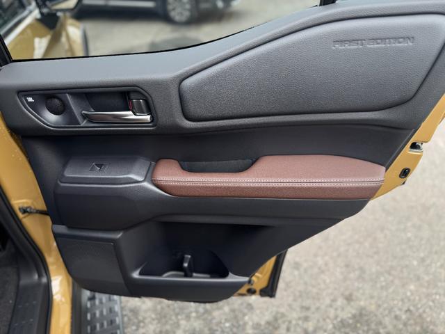 ランドクルーザー250 ZX JBLサウンド 丸目ヘッドライト ムーンルーフ ルーフレール パノラミックビューモニター フルセグTV 純正12.3型ナビ デジタルインナーミラー シートエアコン 電動格納サードシート ワイヤレス充電(32枚目)