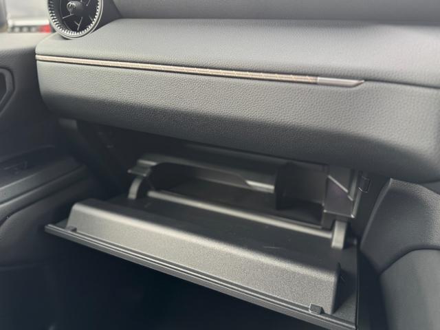 ランドクルーザー250 ZX JBLサウンド 丸目ヘッドライト ムーンルーフ ルーフレール パノラミックビューモニター フルセグTV 純正12.3型ナビ デジタルインナーミラー シートエアコン 電動格納サードシート ワイヤレス充電(60枚目)