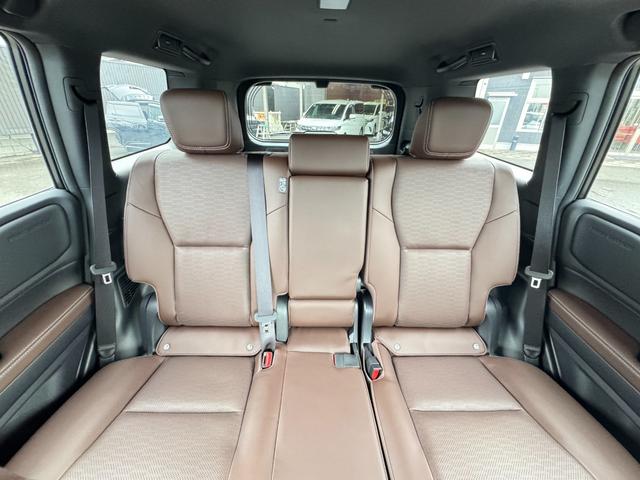 ランドクルーザー250 ZX JBLサウンド 丸目ヘッドライト ムーンルーフ ルーフレール パノラミックビューモニター フルセグTV 純正12.3型ナビ デジタルインナーミラー シートエアコン 電動格納サードシート ワイヤレス充電(63枚目)