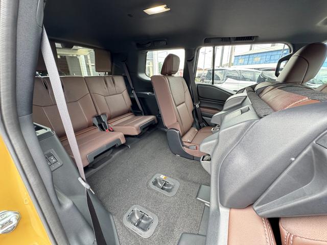 ランドクルーザー250 ZX JBLサウンド 丸目ヘッドライト ムーンルーフ ルーフレール パノラミックビューモニター フルセグTV 純正12.3型ナビ デジタルインナーミラー シートエアコン 電動格納サードシート ワイヤレス充電(77枚目)