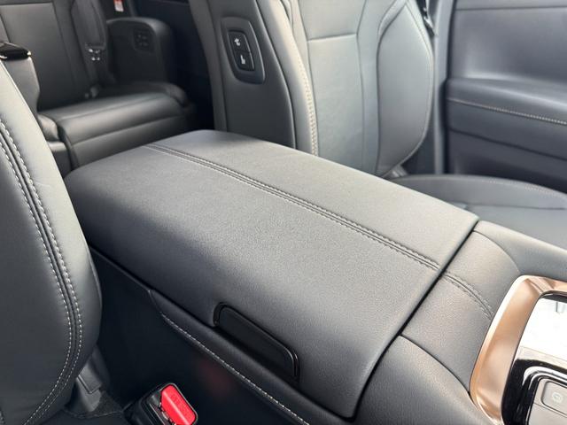 アルファード Z 13.2型有機EL後席モニター 左右独立ムーンルーフ デジタルインナーミラー パノラミックビューモニター アドバンストパーク トヨタチームメイト ブラインドスポットモニター アクセサリーコンセント(50枚目)