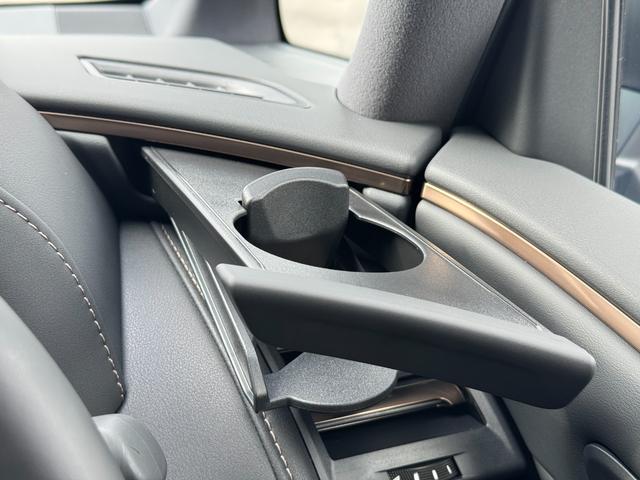 アルファード Z 13.2型有機EL後席モニター 左右独立ムーンルーフ デジタルインナーミラー パノラミックビューモニター アドバンストパーク トヨタチームメイト ブラインドスポットモニター アクセサリーコンセント(58枚目)