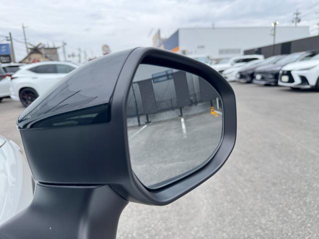 カローラクロス ハイブリッド Z 年次改モデル パノラミックビューモニター ブラインドスポットモニター トヨタチームメイト アドバンストパーク パワーバックドア ステアリングヒーター ラゲージアクティブボックス トノカバー フルセグ(3枚目)