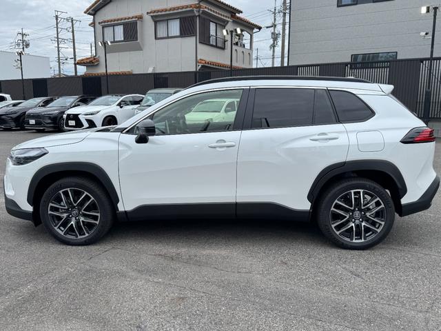 カローラクロス ハイブリッド Z 年次改モデル パノラミックビューモニター ブラインドスポットモニター トヨタチームメイト アドバンストパーク パワーバックドア ステアリングヒーター ラゲージアクティブボックス トノカバー フルセグ(14枚目)