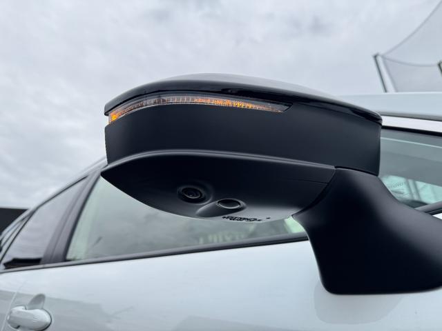 カローラクロス ハイブリッド Z 年次改モデル パノラミックビューモニター ブラインドスポットモニター トヨタチームメイト アドバンストパーク パワーバックドア ステアリングヒーター ラゲージアクティブボックス トノカバー フルセグ(29枚目)