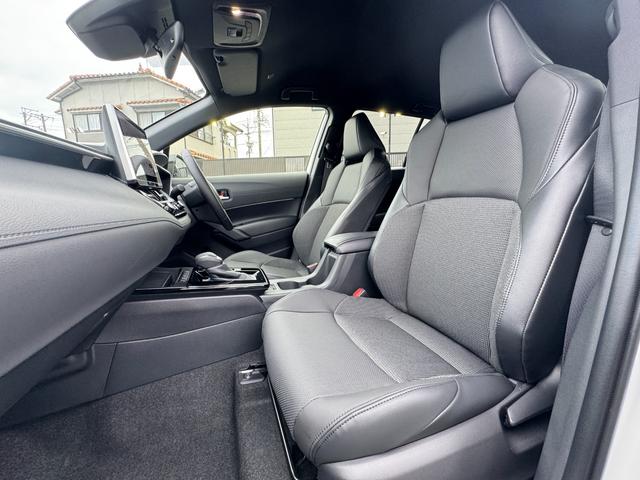 カローラクロス ハイブリッド Z 年次改モデル パノラミックビューモニター ブラインドスポットモニター トヨタチームメイト アドバンストパーク パワーバックドア ステアリングヒーター ラゲージアクティブボックス トノカバー フルセグ(34枚目)