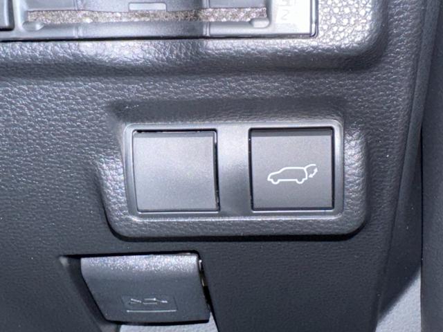 カローラクロス ハイブリッド Z 年次改モデル パノラミックビューモニター ブラインドスポットモニター トヨタチームメイト アドバンストパーク パワーバックドア ステアリングヒーター ラゲージアクティブボックス トノカバー フルセグ(59枚目)