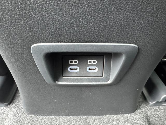 カローラクロス ハイブリッド Z 年次改モデル パノラミックビューモニター ブラインドスポットモニター トヨタチームメイト アドバンストパーク パワーバックドア ステアリングヒーター ラゲージアクティブボックス トノカバー フルセグ(68枚目)