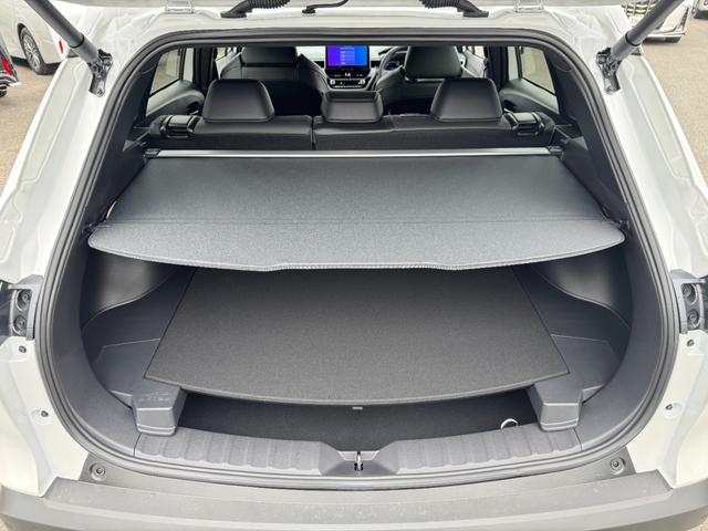 カローラクロス ハイブリッド Z 年次改モデル パノラミックビューモニター ブラインドスポットモニター トヨタチームメイト アドバンストパーク パワーバックドア ステアリングヒーター ラゲージアクティブボックス トノカバー フルセグ(72枚目)