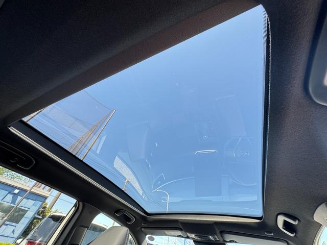 カローラクロス ハイブリッド Z モデリスタエアロ パノラマルーフ パノラミックビューモニター ブラインドスポットモニター アダプティブハイビーム ステアリングヒーター 安心降車アシスト アクセサリーコンセント ナノイーX 後期モデル(3枚目)