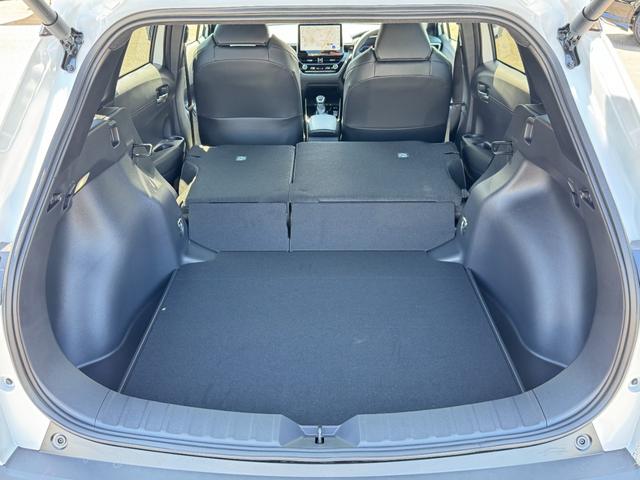 カローラクロス ハイブリッド Z モデリスタエアロ パノラマルーフ パノラミックビューモニター ブラインドスポットモニター アダプティブハイビーム ステアリングヒーター 安心降車アシスト アクセサリーコンセント ナノイーX 後期モデル(73枚目)