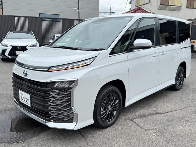 ヴォクシー ハイブリッドS-Z 快適利便パッケージ ユニバーサルステップ デジタルインナーミラー トヨタチームメイト アドバンストパーク パノラミックビューモニター ブラインドスポットモニター ヘッドアップディスプレイ ワンオーナー(11枚目)