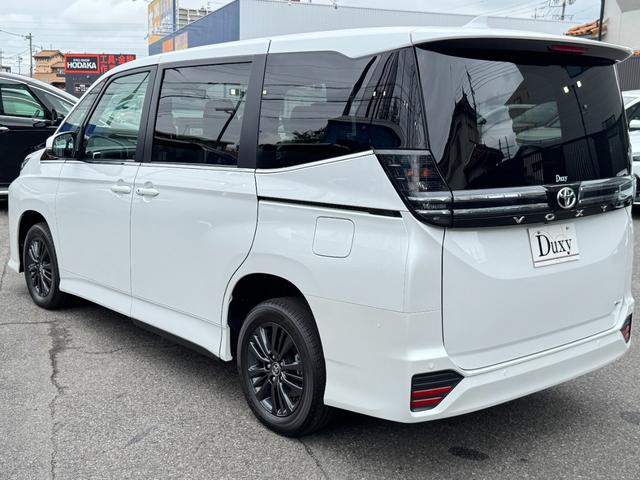 ヴォクシー ハイブリッドS-Z 快適利便パッケージ ユニバーサルステップ デジタルインナーミラー トヨタチームメイト アドバンストパーク パノラミックビューモニター ブラインドスポットモニター ヘッドアップディスプレイ ワンオーナー(15枚目)