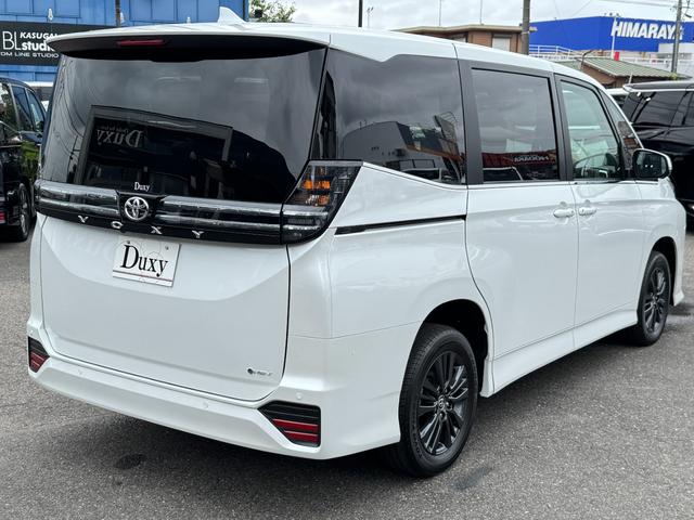 ヴォクシー ハイブリッドS-Z 快適利便パッケージ ユニバーサルステップ デジタルインナーミラー トヨタチームメイト アドバンストパーク パノラミックビューモニター ブラインドスポットモニター ヘッドアップディスプレイ ワンオーナー(17枚目)