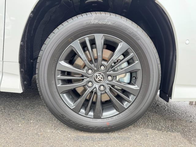 ヴォクシー ハイブリッドS-Z 快適利便パッケージ ユニバーサルステップ デジタルインナーミラー トヨタチームメイト アドバンストパーク パノラミックビューモニター ブラインドスポットモニター ヘッドアップディスプレイ ワンオーナー(24枚目)