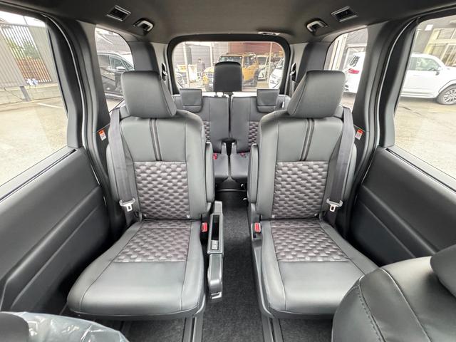 ヴォクシー ハイブリッドS-Z 快適利便パッケージ ユニバーサルステップ デジタルインナーミラー トヨタチームメイト アドバンストパーク パノラミックビューモニター ブラインドスポットモニター ヘッドアップディスプレイ ワンオーナー(63枚目)