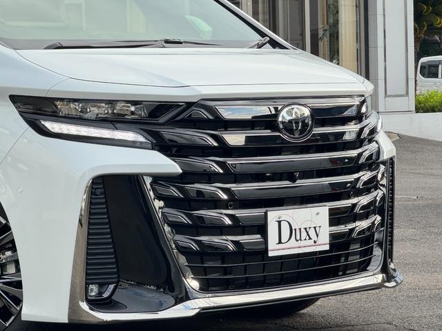 ヴェルファイアハイブリッド Ｚ　プレミア　１３．２型後席モニター　寒冷地仕様　左右独立ムーンルーフ　ヘッドアップディスプレイ　デジタルインナーミラー　左右独立ムーンルーフ　パノラミックビューモニタ　ブラインドスポットモニター　インテリアイルミ（8枚目）