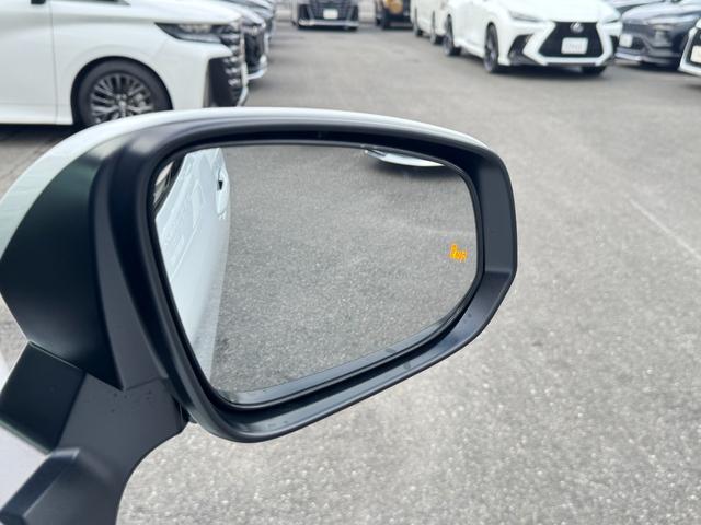 ヴェルファイアハイブリッド Ｚ　プレミア　１３．２型後席モニター　寒冷地仕様　左右独立ムーンルーフ　ヘッドアップディスプレイ　デジタルインナーミラー　左右独立ムーンルーフ　パノラミックビューモニタ　ブラインドスポットモニター　インテリアイルミ（26枚目）