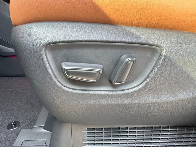 ヴェルファイアハイブリッド Ｚ　プレミア　１３．２型後席モニター　寒冷地仕様　左右独立ムーンルーフ　ヘッドアップディスプレイ　デジタルインナーミラー　左右独立ムーンルーフ　パノラミックビューモニタ　ブラインドスポットモニター　インテリアイルミ（34枚目）