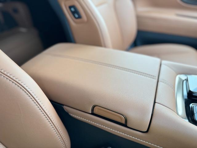 ヴェルファイアハイブリッド Ｚ　プレミア　１３．２型後席モニター　寒冷地仕様　左右独立ムーンルーフ　ヘッドアップディスプレイ　デジタルインナーミラー　左右独立ムーンルーフ　パノラミックビューモニタ　ブラインドスポットモニター　インテリアイルミ（48枚目）