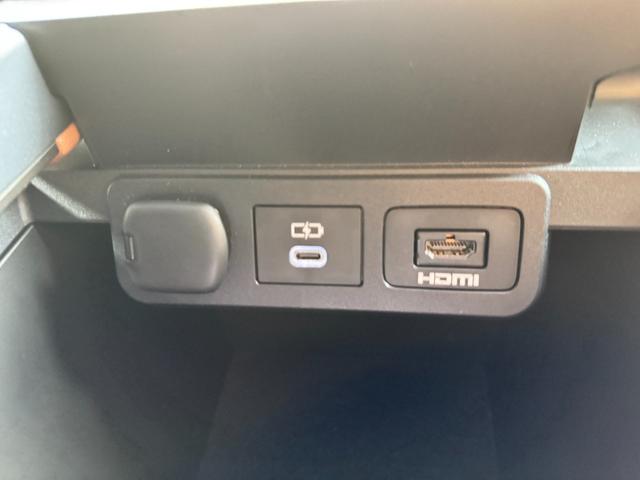 ヴェルファイアハイブリッド Ｚ　プレミア　１３．２型後席モニター　寒冷地仕様　左右独立ムーンルーフ　ヘッドアップディスプレイ　デジタルインナーミラー　左右独立ムーンルーフ　パノラミックビューモニタ　ブラインドスポットモニター　インテリアイルミ（50枚目）