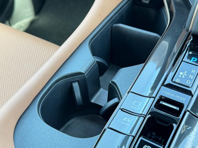 クラウンスポーツ Z モデリスタエアロ パノラマルーフ デジタルインナーミラー パノラミックビューモニター ブラインドスポットモニター アドバンストパーク 置くだけ充電 茶革シート アクセサリーコンセント フルセグTV(51枚目)