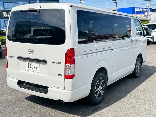 ハイエースバン ロングスーパーGL ダークプライムS 純正アルミホール パノラミックビューモニターカメラ デジタルインナーミラー フロントドアスカフプレート LEDヘッド 両側電動パワースライド アクセサリーコンセント フェンダーミラー 特別仕様車(17枚目)