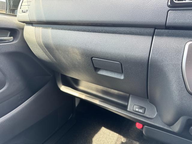 ハイエースバン ロングスーパーGL ダークプライムS 純正アルミホール パノラミックビューモニターカメラ デジタルインナーミラー フロントドアスカフプレート LEDヘッド 両側電動パワースライド アクセサリーコンセント フェンダーミラー 特別仕様車(56枚目)