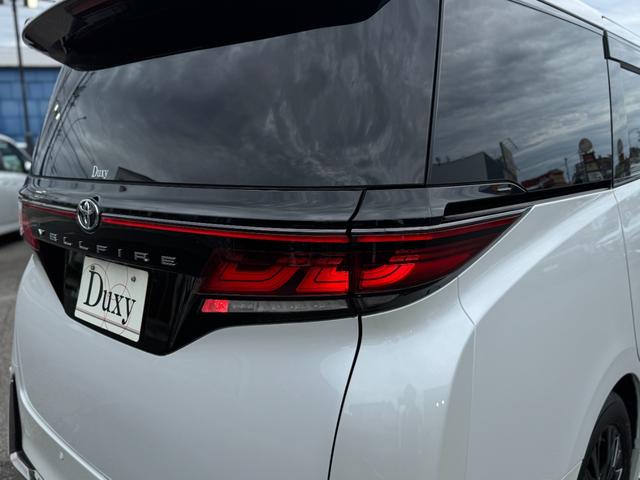 ヴェルファイアハイブリッド Z プレミア 13.2型後席モニター 寒冷地 HUD デジタルインナーミラー 左右独立ムーンルーフ パノラミックビューモニター ブラインドスポットモニター トヨタチームメイト アドバンストパーク スペアタイヤ(21枚目)