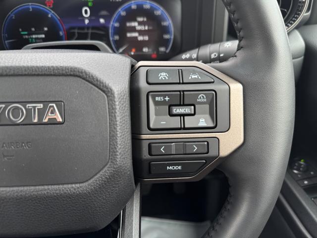 ランドクルーザー２５０ ＺＸ　ＪＢＬサウンド　丸目ヘッドライト　ムーンルーフ　ルーフレール　パノラミックビューモニター　フルセグＴＶ　純正１２．３型ナビ　デジタルインナーミラー　シートエアコン　電動格納サードシート　ワイヤレス充電（38枚目）