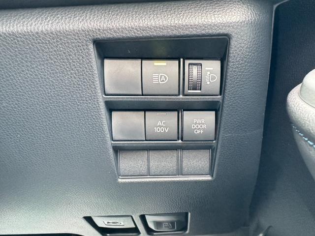 ヴォクシー ハイブリッドS-Z 快適利便パッケージ ユニバーサルステップ デジタルインナーミラー トヨタチームメイト アドバンストパーク パノラミックビューモニター ブラインドスポットモニター ヘッドアップディスプレイ ワンオーナー(61枚目)