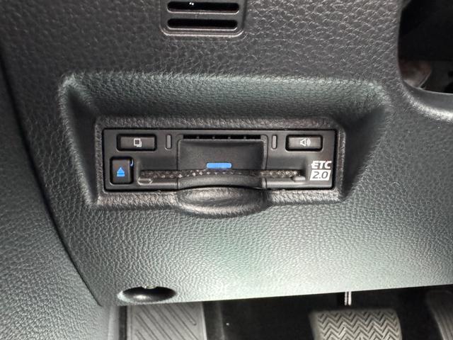 ヴォクシー ハイブリッドS-Z 快適利便パッケージ ユニバーサルステップ デジタルインナーミラー トヨタチームメイト アドバンストパーク パノラミックビューモニター ブラインドスポットモニター ヘッドアップディスプレイ ワンオーナー(62枚目)