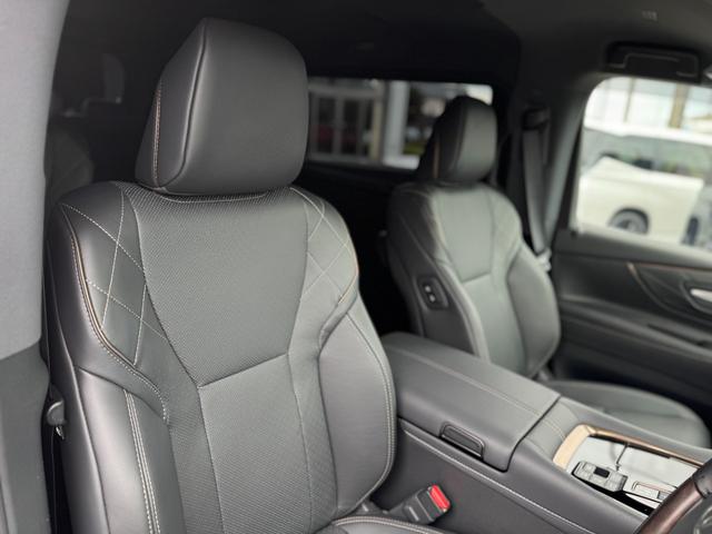 ヴェルファイアハイブリッド Ｚ　プレミア　１３．２型後席モニター　寒冷地　ＨＵＤ　デジタルインナーミラー　左右独立ムーンルーフ　パノラミックビューモニター　ブラインドスポットモニター　トヨタチームメイト　アドバンストパーク　スペアタイヤ（30枚目）