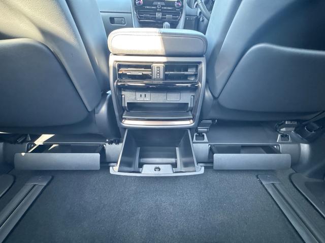 ヴェルファイアハイブリッド Ｚ　プレミア　１３．２型後席モニター　寒冷地　ＨＵＤ　デジタルインナーミラー　左右独立ムーンルーフ　パノラミックビューモニター　ブラインドスポットモニター　トヨタチームメイト　アドバンストパーク　スペアタイヤ（67枚目）