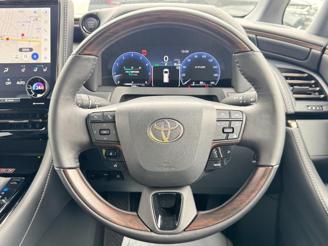 アルファード Ｚ　１３．２型有機ＥＬ後席モニター　デジタルインナーミラー　左右独立ムーンルーフ　パノラミックビューモニター　ブラインドスポットモニター　３眼ＬＥＤヘッドライト　両側パワースライドドア　１４インチＤＡ（52枚目）