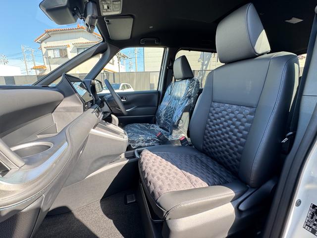 ヴォクシー ハイブリッドＳ－Ｚ　【即納！快適利便パッケージＨｉ】パノラミックビューモニター　アドバンストパーク　三眼ＬＥＤヘッドライト　パワーバックドア　ＣＤ／ＤＶＤデッキ　フルセグＴＶ　１０．５ＤＡＰｌｕｓ　ＨＤＭＩ　シートヒータ（33枚目）