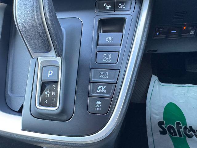 ヴォクシー ハイブリッドＳ－Ｚ　【即納！快適利便パッケージＨｉ】パノラミックビューモニター　アドバンストパーク　三眼ＬＥＤヘッドライト　パワーバックドア　ＣＤ／ＤＶＤデッキ　フルセグＴＶ　１０．５ＤＡＰｌｕｓ　ＨＤＭＩ　シートヒータ（46枚目）