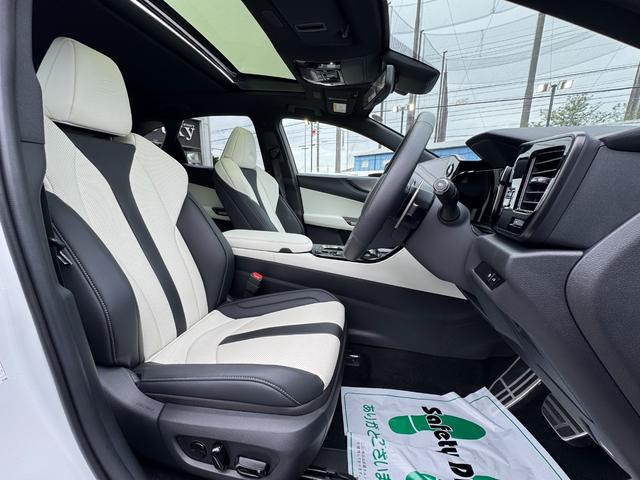 ＮＸ ＮＸ３５０ｈ　Ｆスポーツ　パノラマルーフ　オレンジキャリパー　デジタルインナーミラー　ヘッドアップディスプレイ　ルーフレール　パノラミックビューモニター　ブラインドスポットモニター　後席シートヒーター　純正ドライブレコーダー（33枚目）